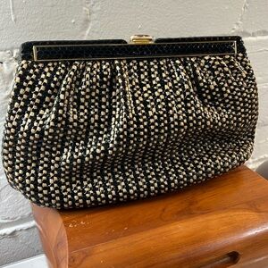 JUDITH LEIBER Clutch